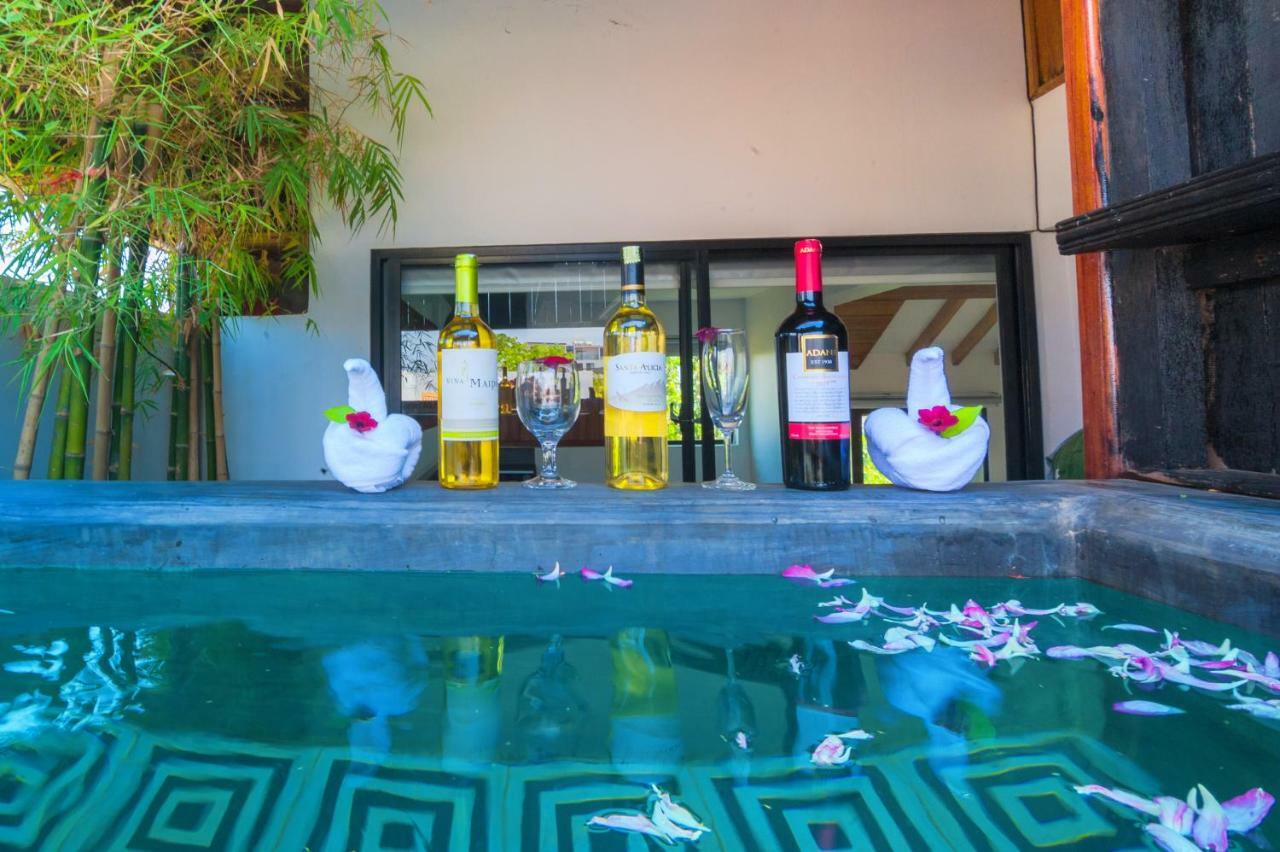 1004 Boutique Hotel シェムリアップ エクステリア 写真