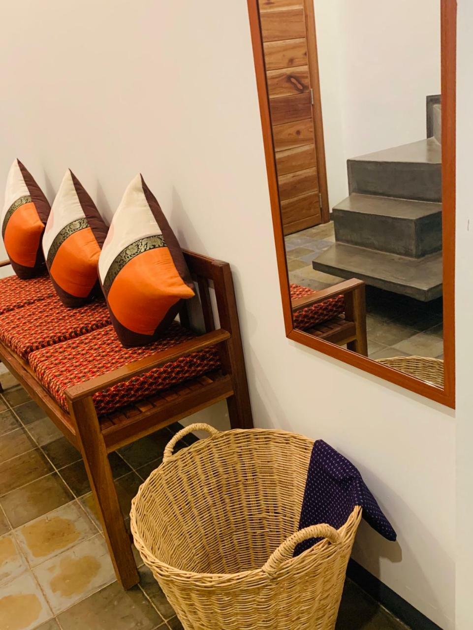 1004 Boutique Hotel シェムリアップ エクステリア 写真