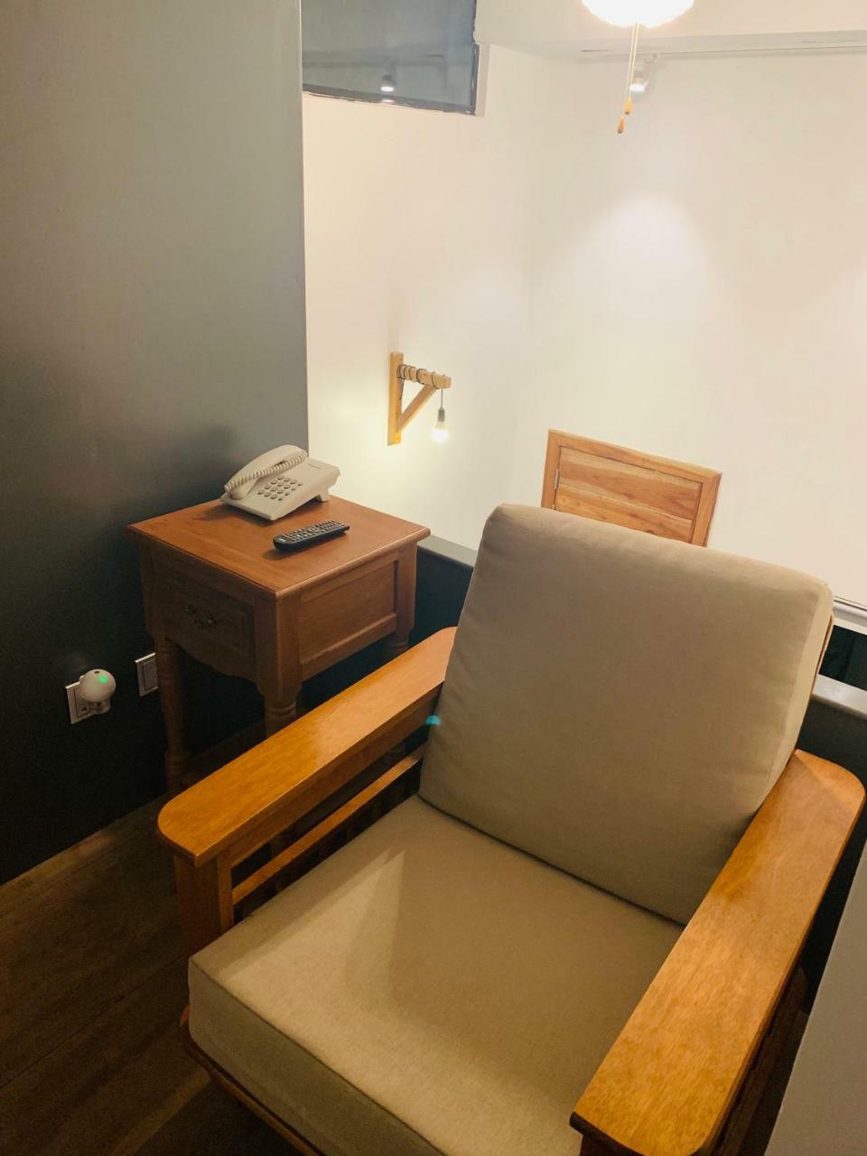1004 Boutique Hotel シェムリアップ エクステリア 写真