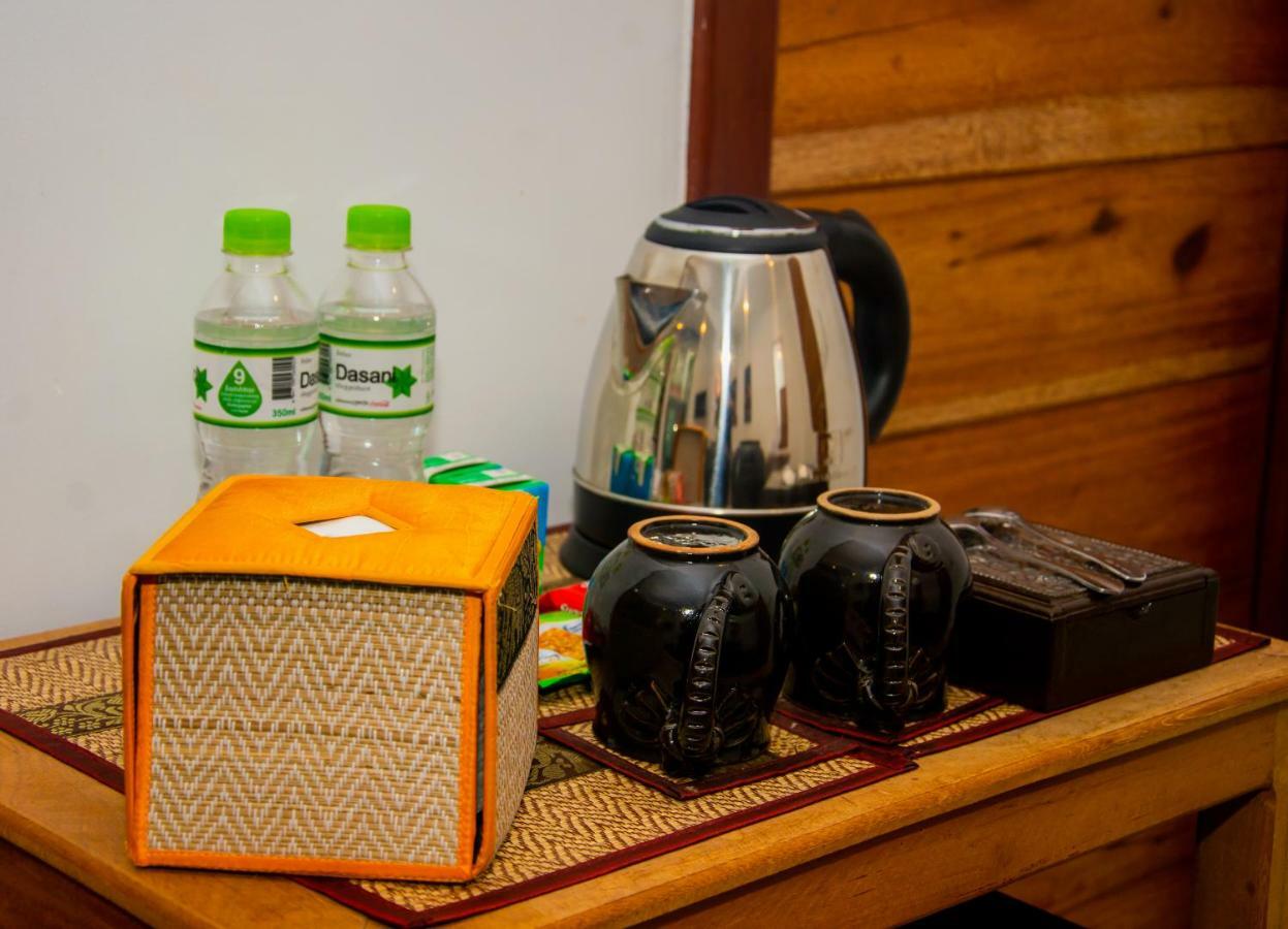 1004 Boutique Hotel シェムリアップ エクステリア 写真